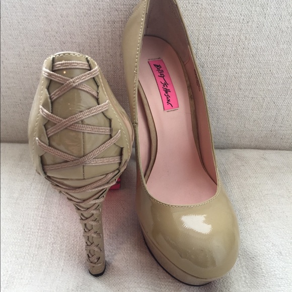 Betsy Johnson heels - Picture 1 of 5